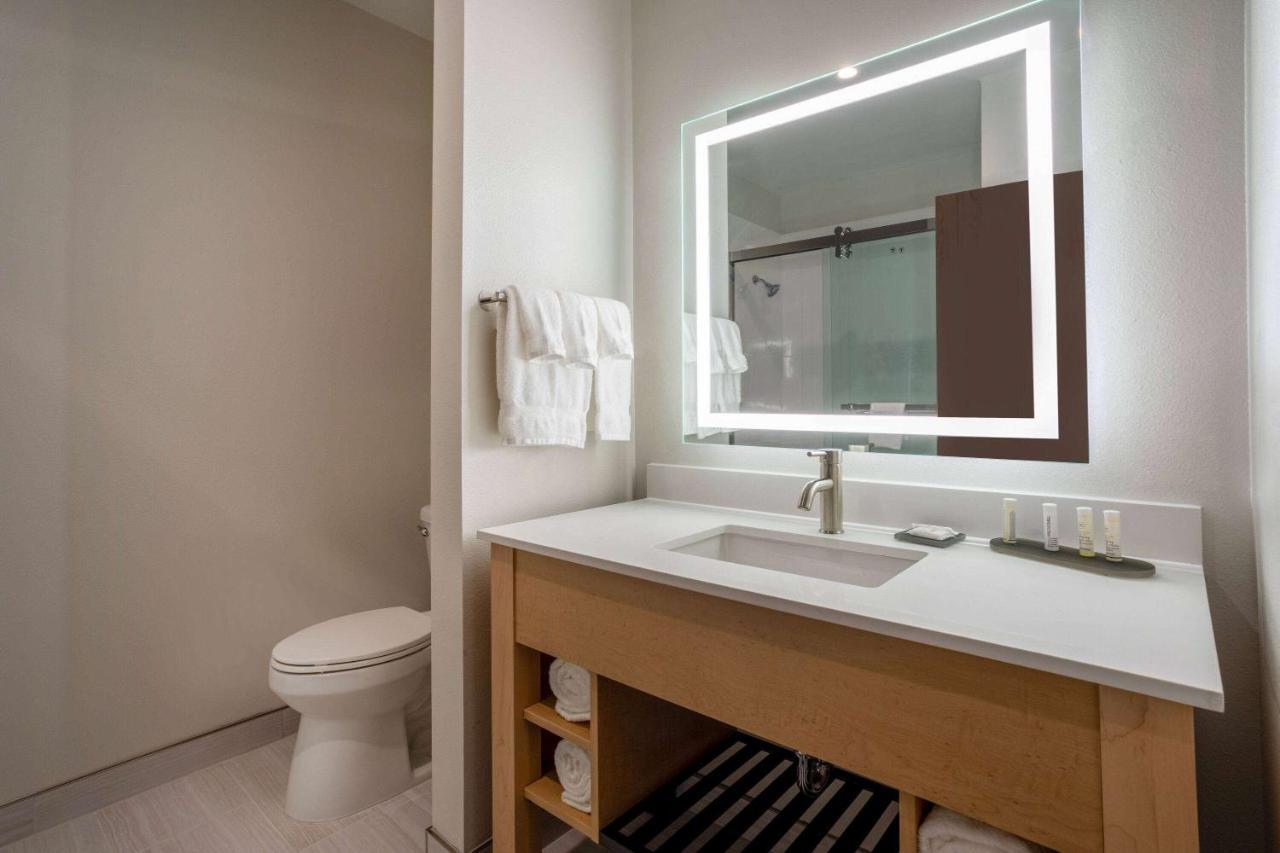 La Quinta Inn&Suites by Wyndham Pflugerville Extérieur photo