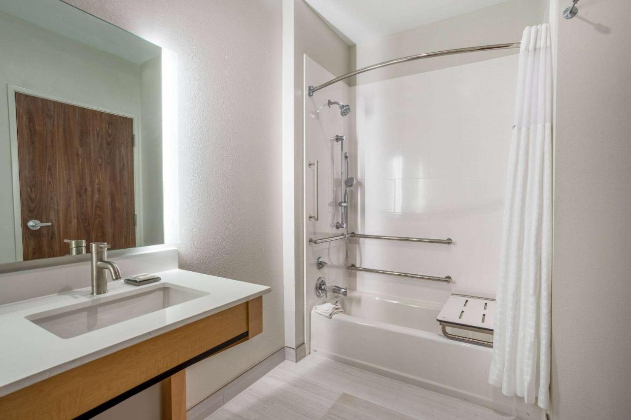 La Quinta Inn&Suites by Wyndham Pflugerville Extérieur photo