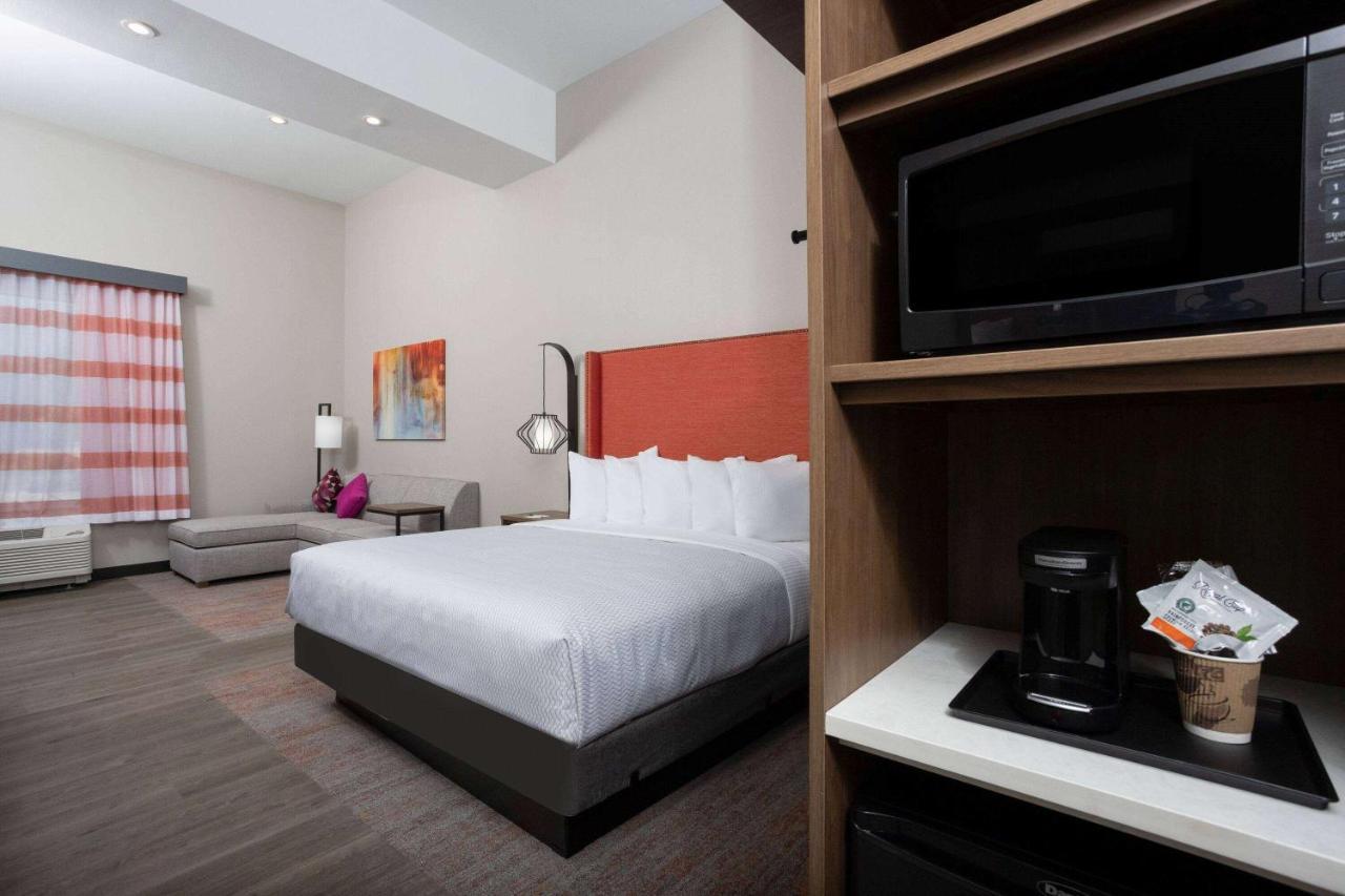 La Quinta Inn&Suites by Wyndham Pflugerville Extérieur photo