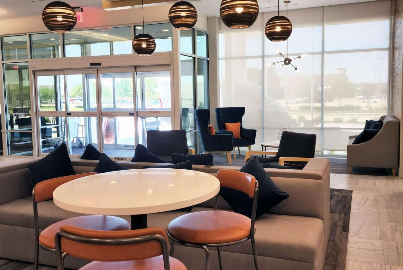 La Quinta Inn&Suites by Wyndham Pflugerville Extérieur photo
